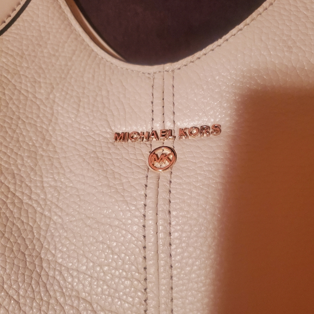 Gorgeous Michael Kors handbag
